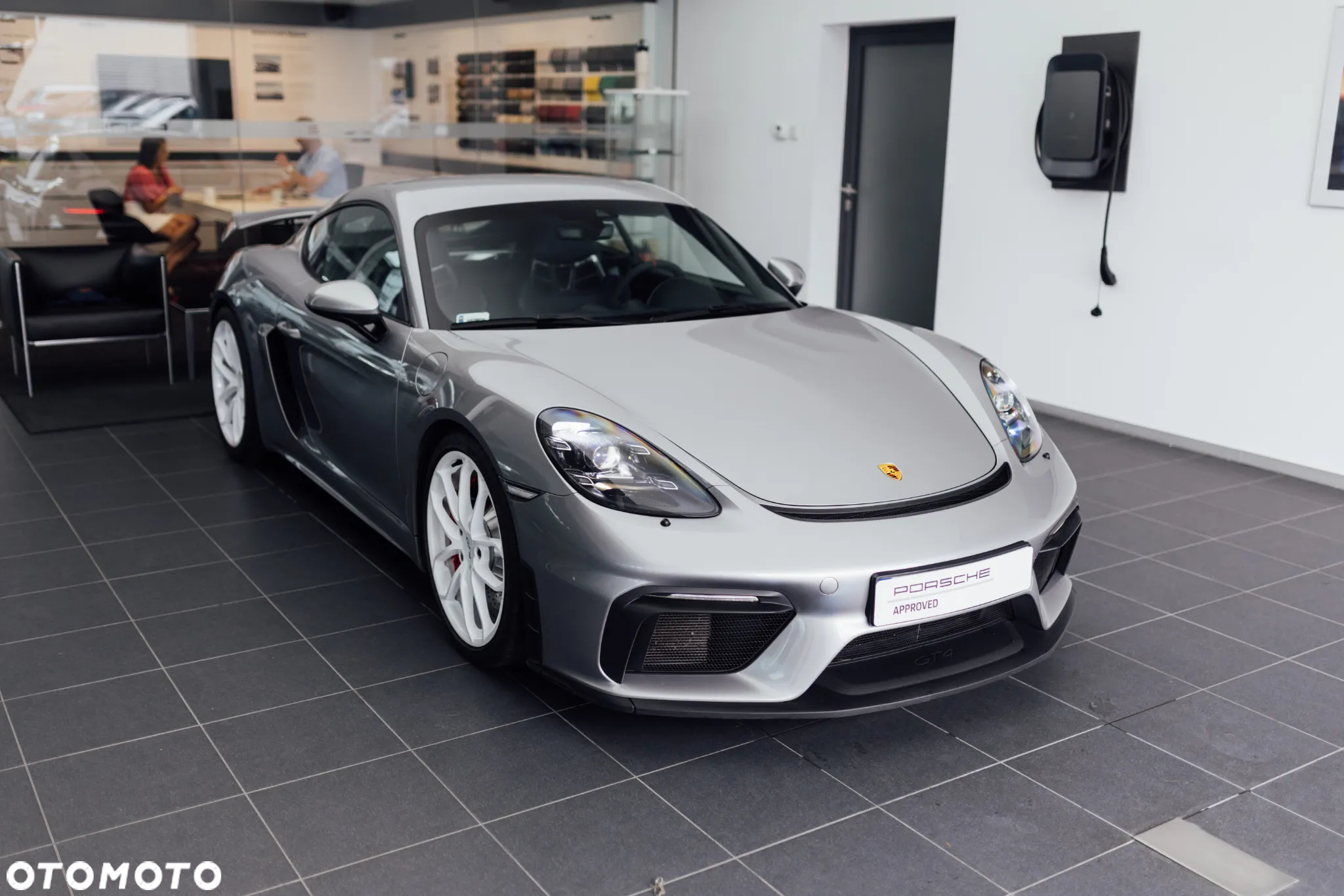 Porsche 718 Cayman GPF GT4 - 7