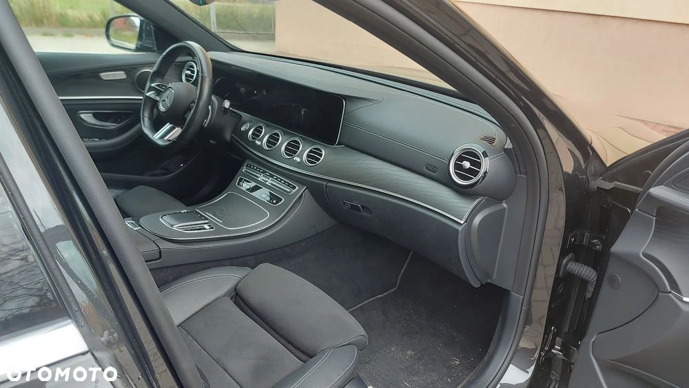 Mercedes-Benz Klasa E 220 d 4-Matic AMG - 11