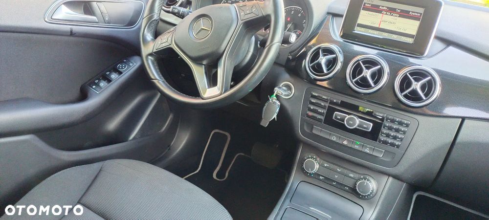 Mercedes-Benz Klasa B 180 (BlueEFFICIENCY) 7G-DCT - 17