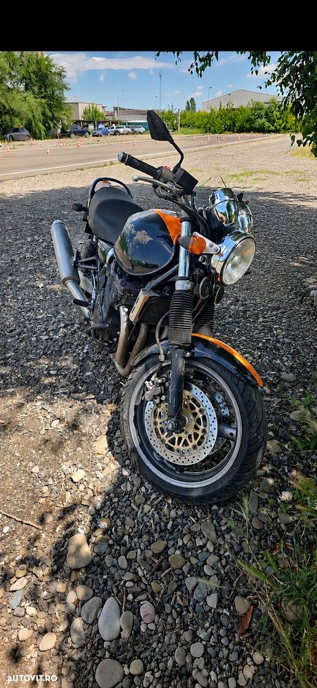 Suzuki GSX 750 Inazuma - 3