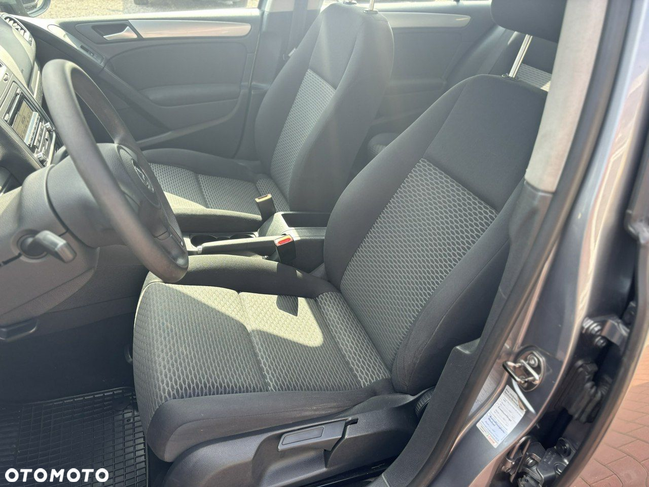 Volkswagen Golf - 15