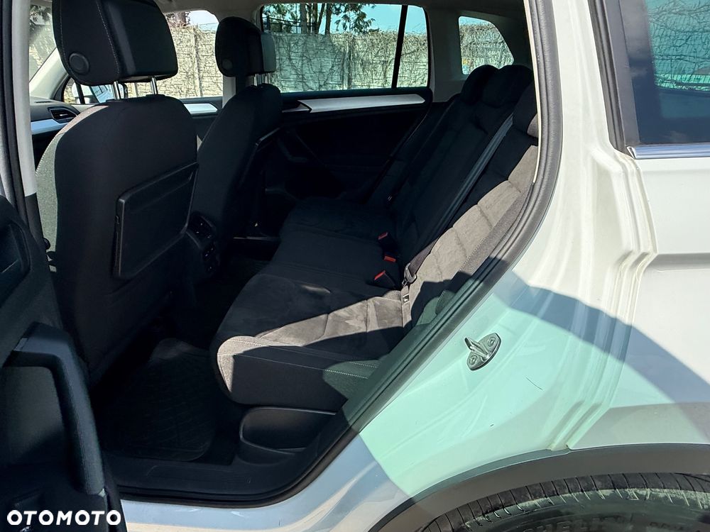 Volkswagen Tiguan - 12