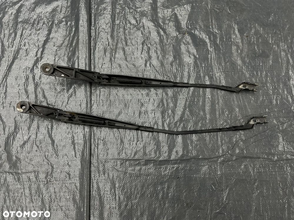 VW Passat B8 Ramiona wycieraczek komplet 3G1955409 3G1955410 - 1