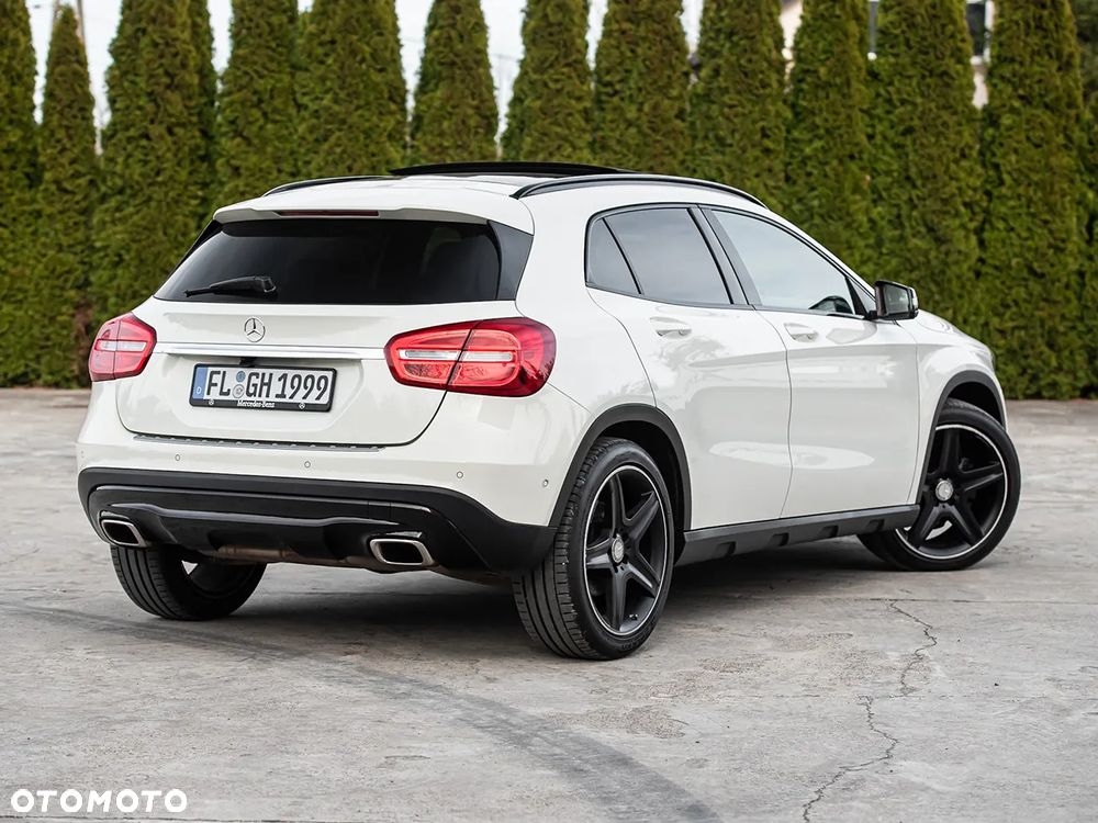 Mercedes-Benz GLA 220 d 4Matic 7G-DCT AMG Line - 14