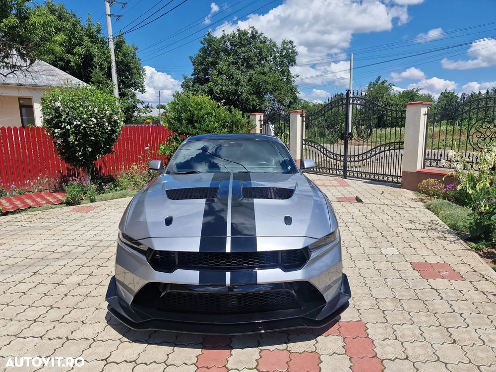 Ford Mustang - 6