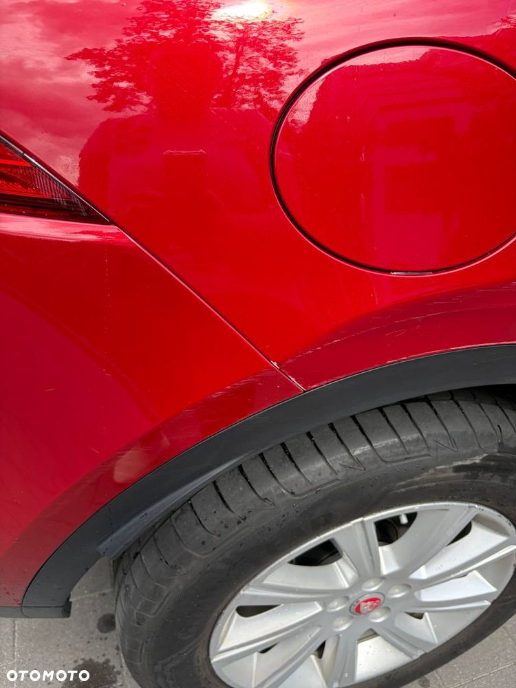 Jaguar E-Pace 2.0 i4P AWD R-Dynamic - 25