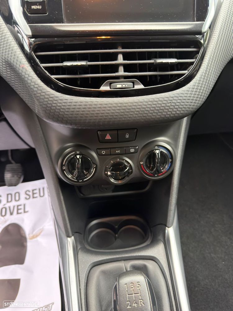 Peugeot 2008 1.2 PureTech Active - 32