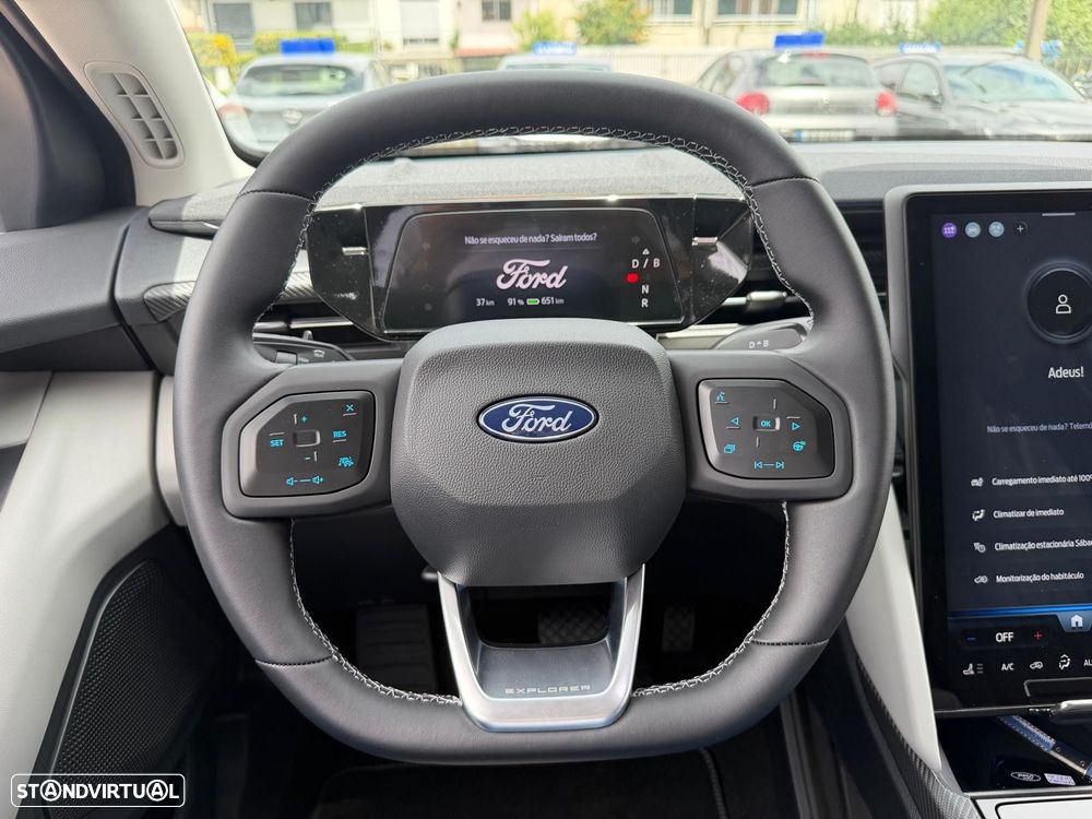 Ford Explorer - 24