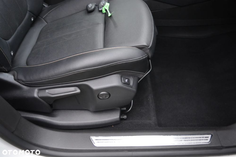 Opel Grandland X 1.6 Start/Stop Automatik Ultimate - 25