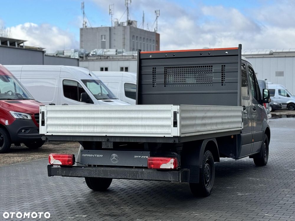 Mercedes-Benz Sprinter - 6