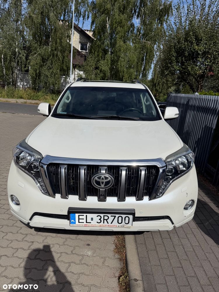Toyota Land Cruiser 2015 photo 2