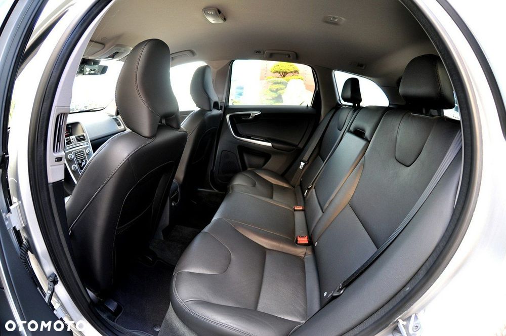 Volvo XC 60 D4 Drive-E Summum - 9