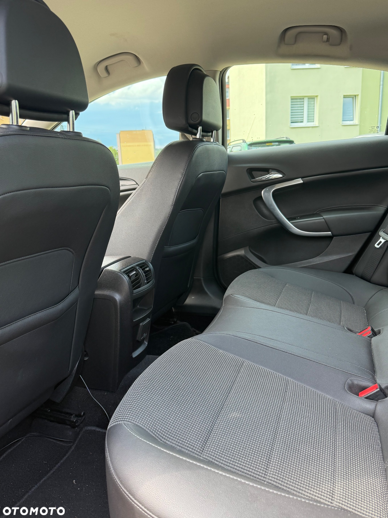 Opel Insignia 1.6 T Cosmo - 5