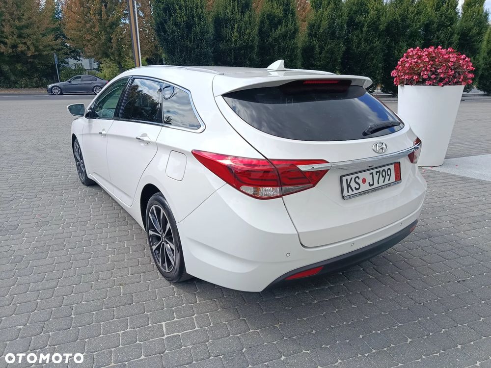 Hyundai i40 Kombi blue 1.7 CRDi DCT Premium - 11