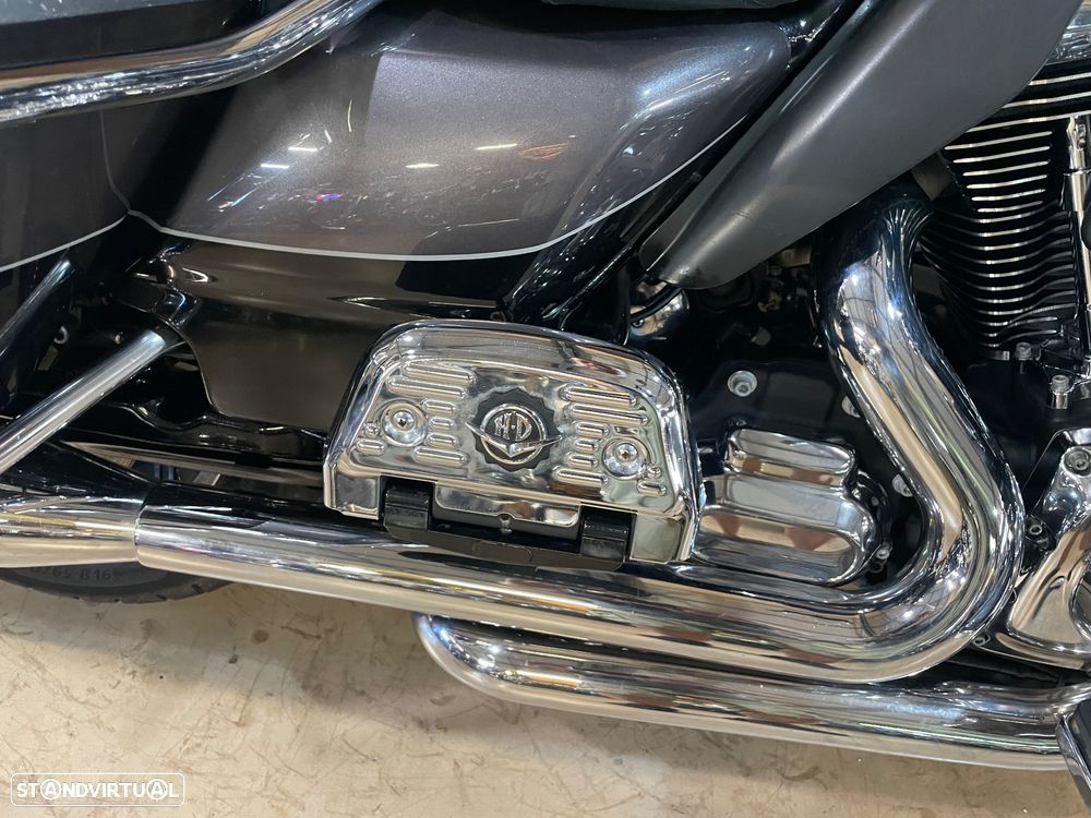 Harley-Davidson FLHT Ultra Limited - 12