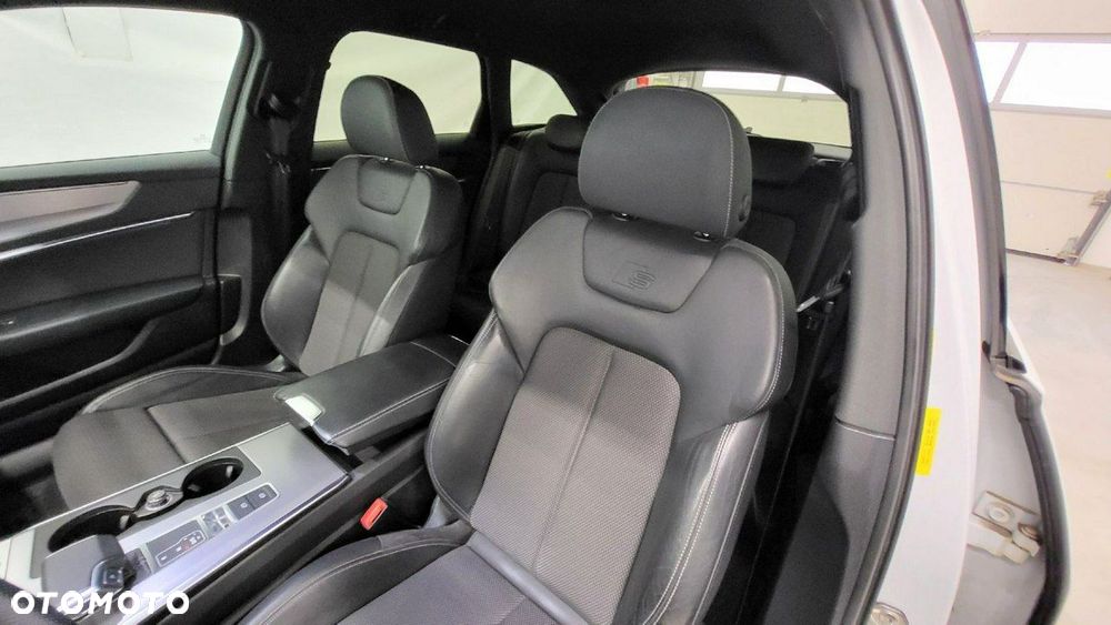 Audi A6 Avant - 17