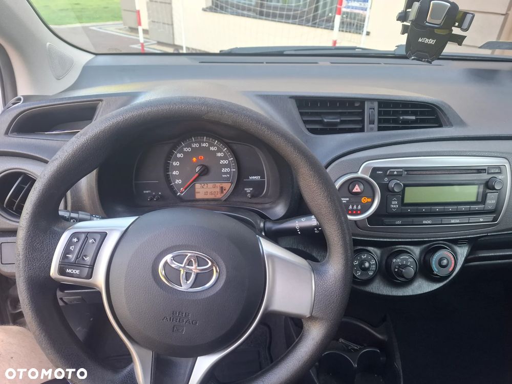 Toyota Yaris 1.0 Terra A/C - 6