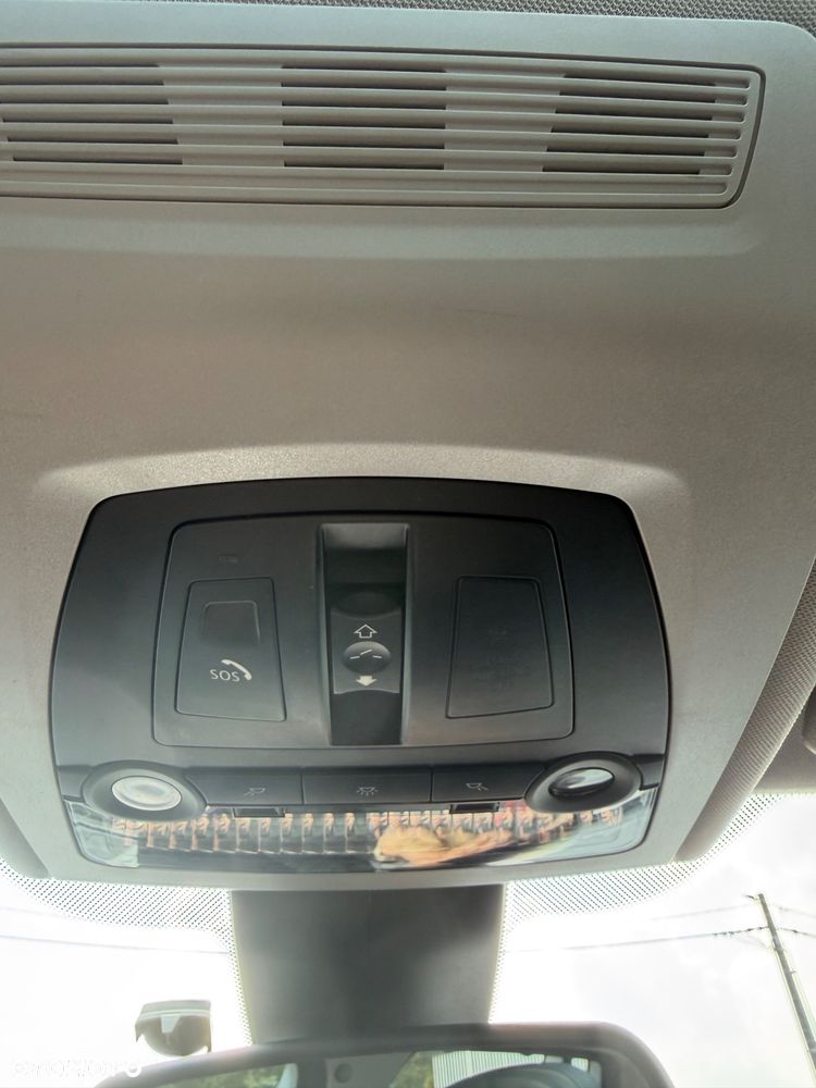 BMW Seria 5 525d xDrive Sport-Aut - 29