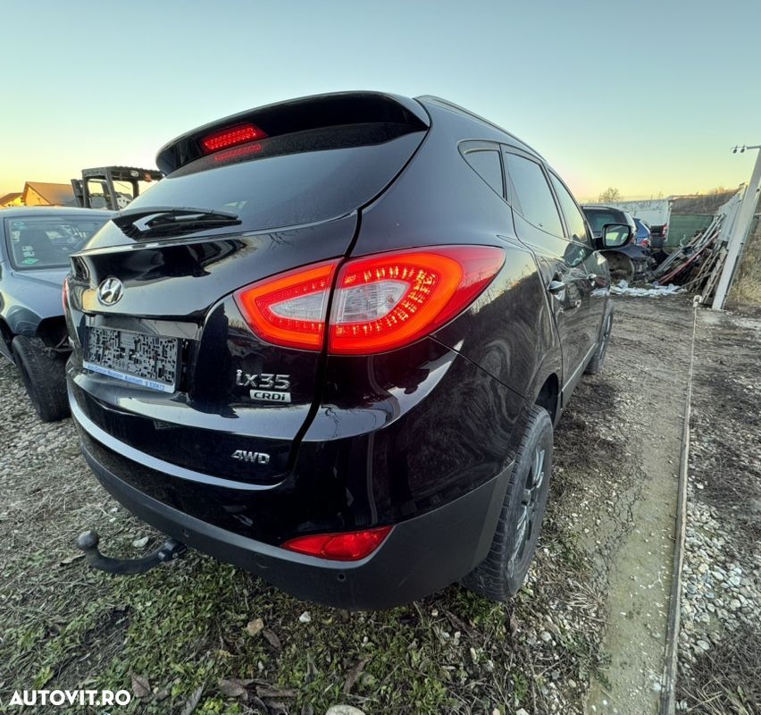 dezmembrez dezmembrări Hyundai iX35 2014 20 diesel 135 kw D4HA 160 mi km cutie automata 4x4 interior piele  gps navigație - 1
