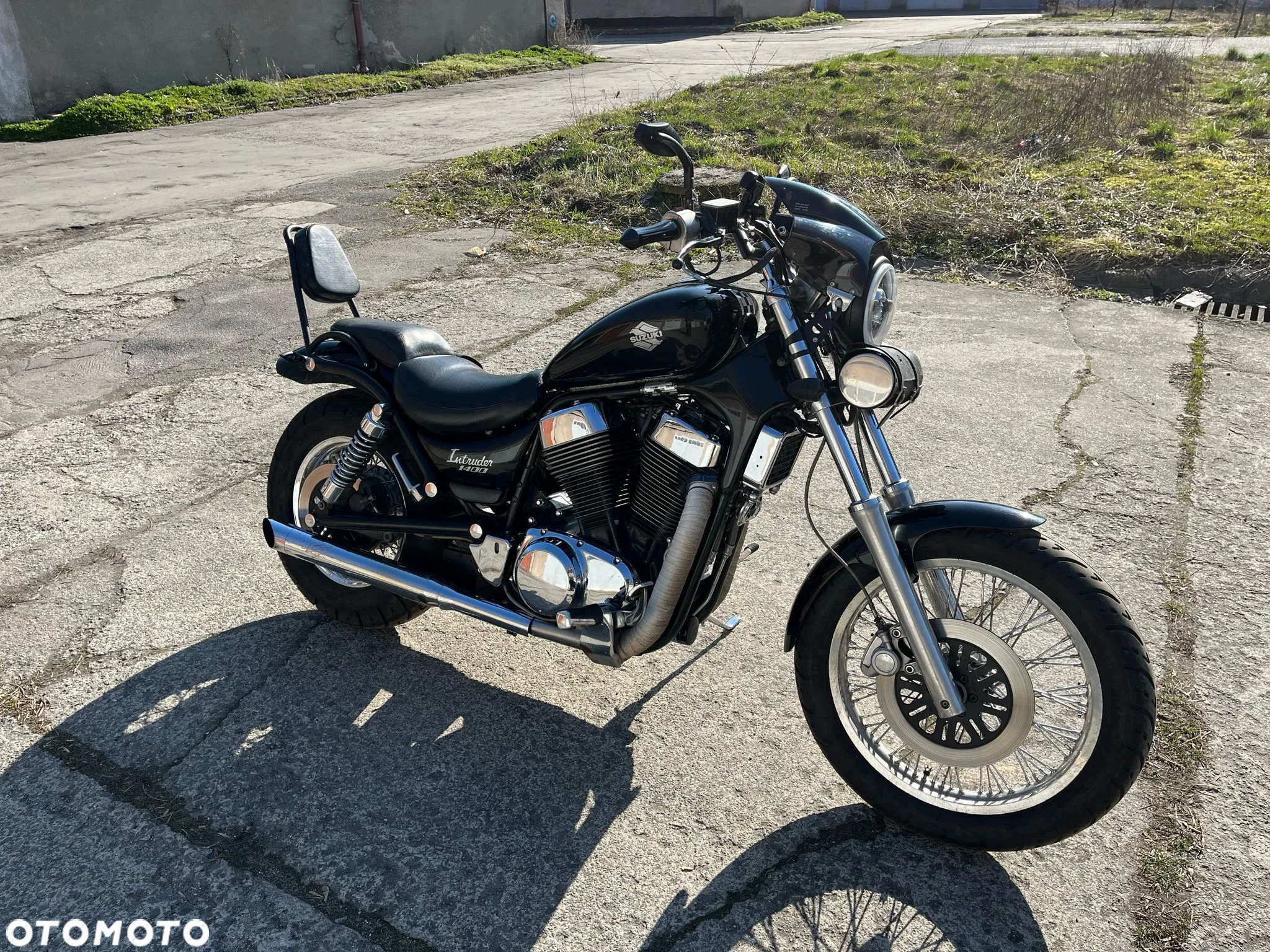 Suzuki Intruder - 2