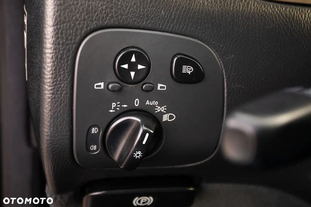 Mercedes-Benz CLK 500 Elegance - 23