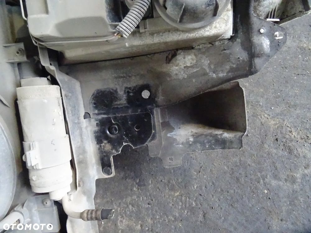 Pas Przedni Kompletny Z Lampami Skoda Octavia - 17