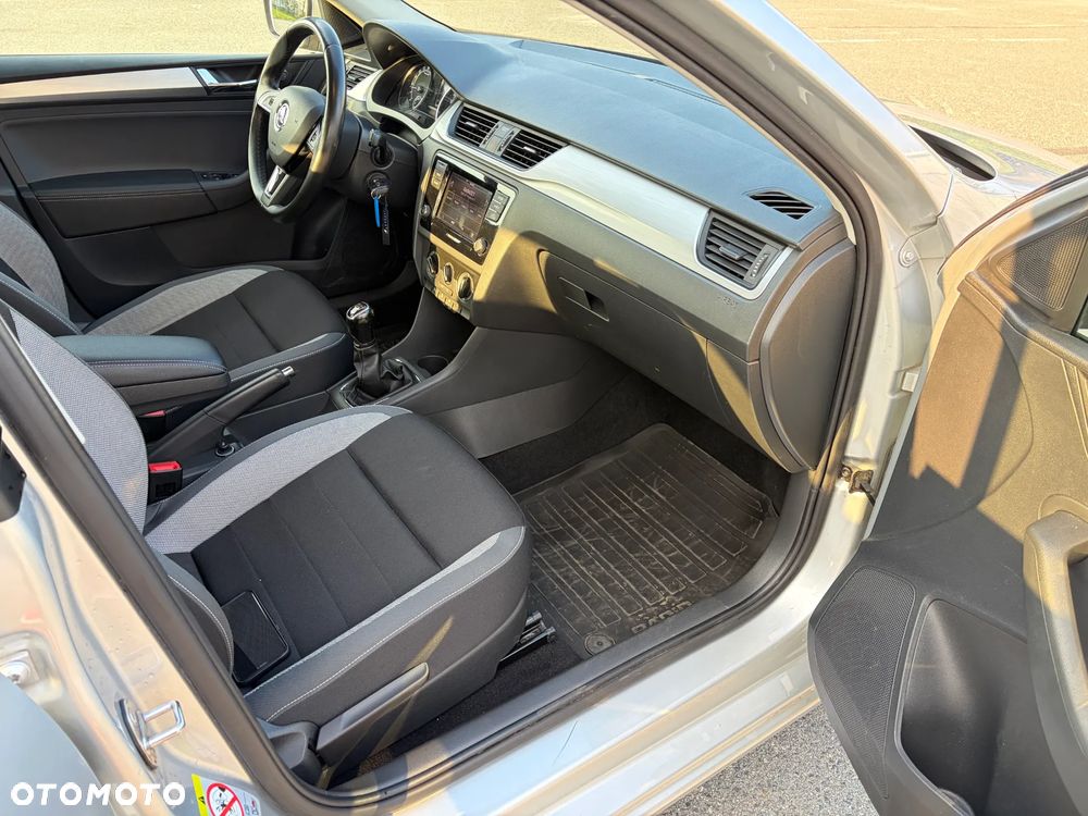 Skoda RAPID Spb 1.6 TDI DPF Emotion Plus - 7