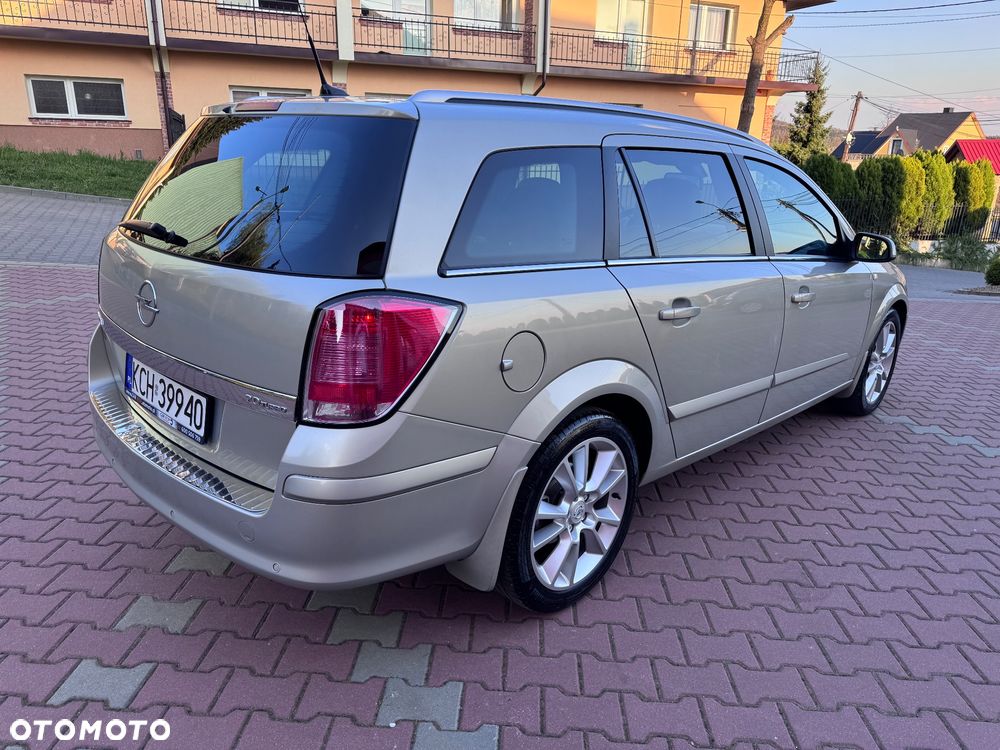 Opel Astra 2.0 Turbo Cosmo - 8