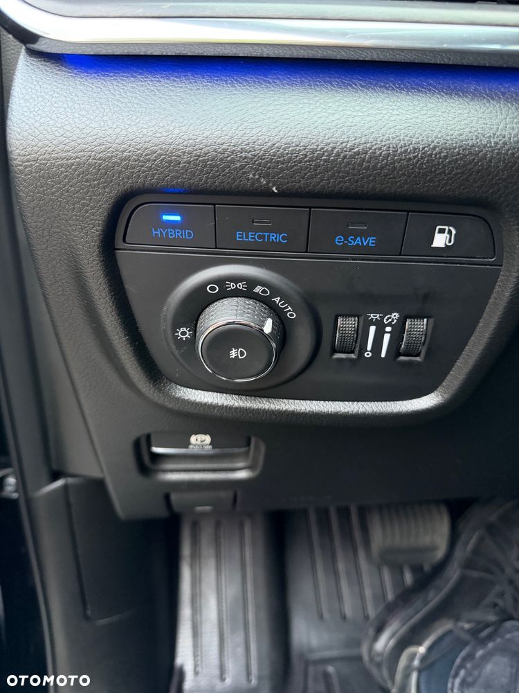 Jeep Grand Cherokee - 14