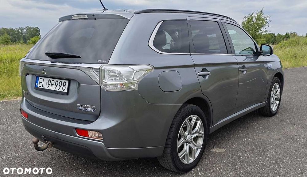 Mitsubishi Outlander - 3
