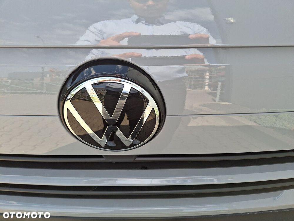 Volkswagen Transporter Furgon Plus 2.0 TDI 150 KM manual r. o. 3500 mm - 12