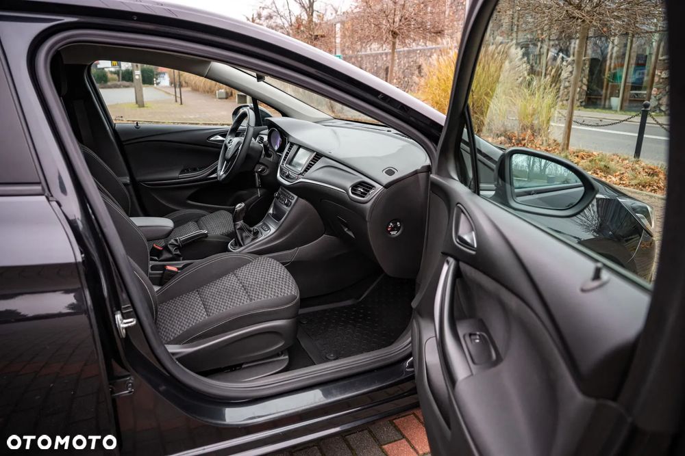 Opel Astra 1.4 Turbo Edition - 26