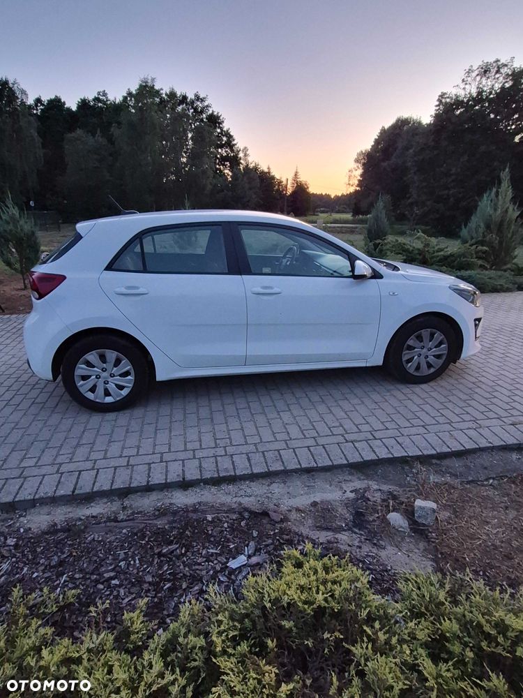 Kia Rio - 3