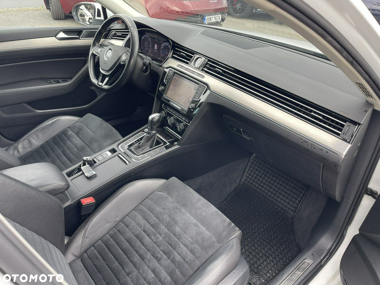 Volkswagen Passat 2.0 TDI Bi-Turbo BMT 4Mot Highline DSG - 8