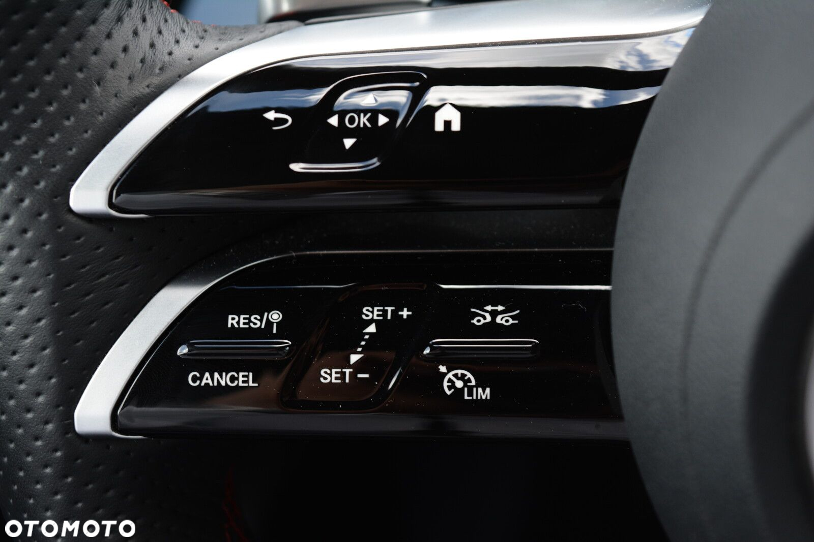 Mercedes-Benz CLA 200 Progressive 7G-DCT - 17