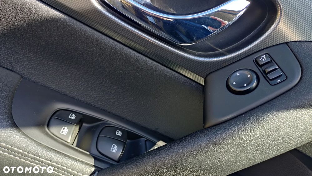 Nissan Qashqai 1.3 DIG-T Tekna DCT - 26