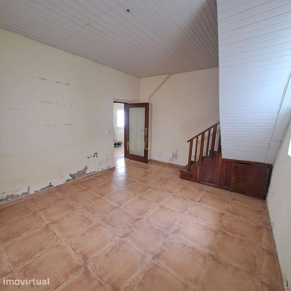 Moradia T3 inserida num lote de terreno de 969,9 m² | São Mamede do Co - Grande imagem: 3/23