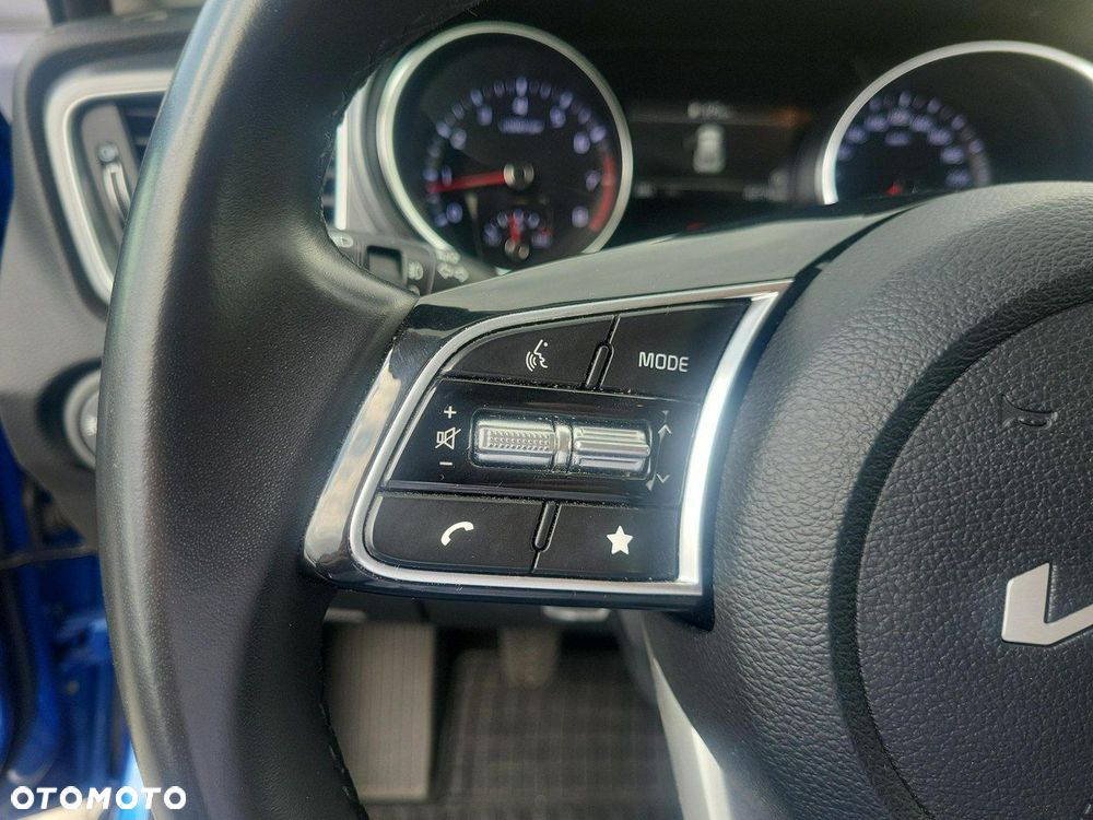 Kia XCeed 1.5 T-GDI M - 23