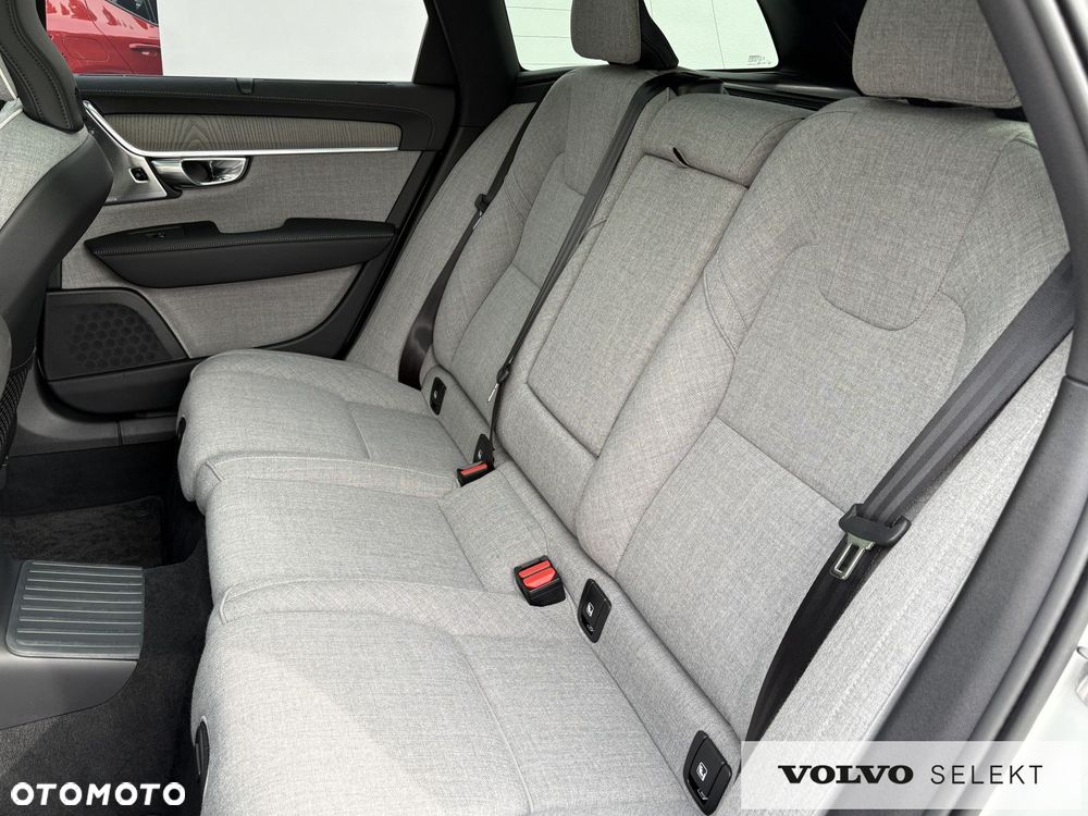 Volvo V90 - 16