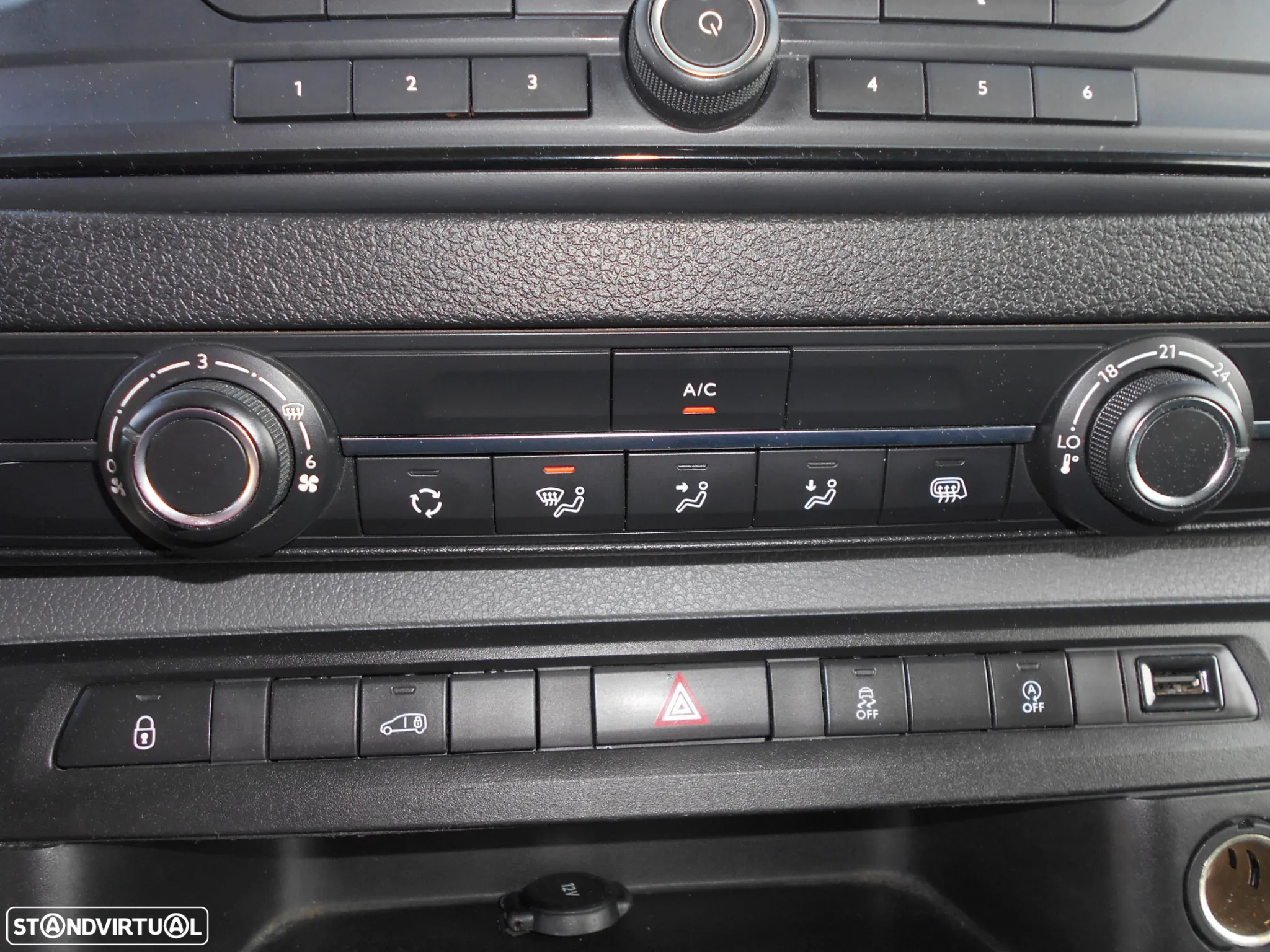 Opel VIVARO NOVO MODELO - 12