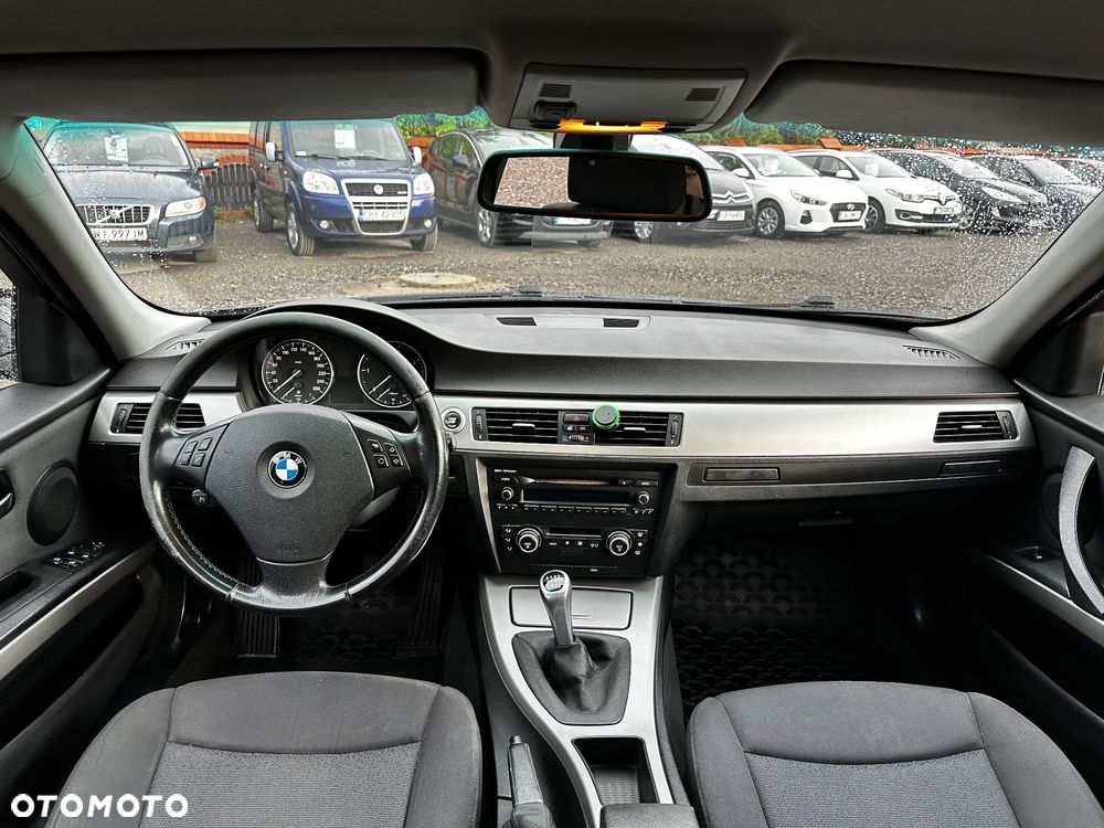 BMW Seria 3 320d - 6