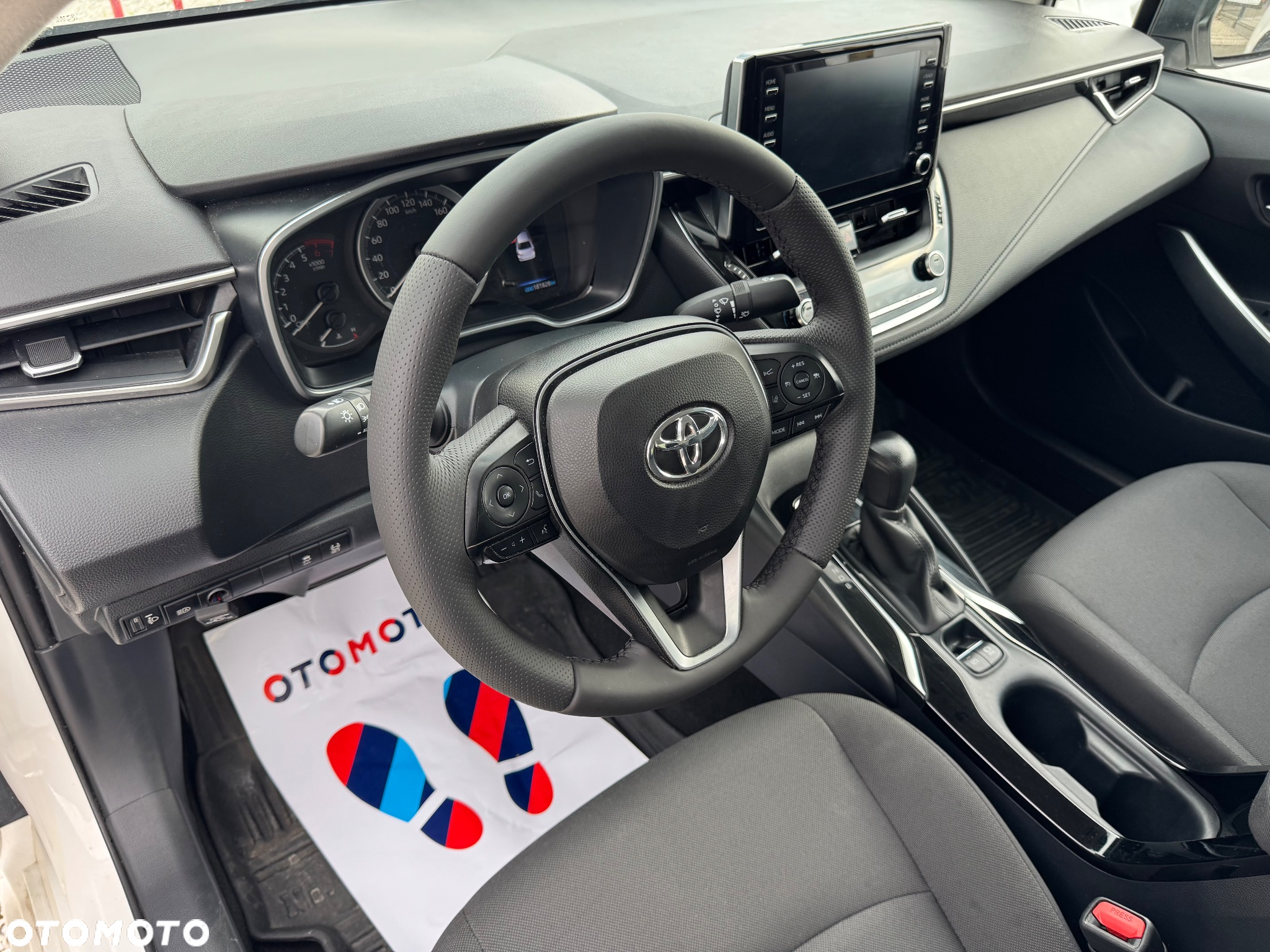 Toyota Corolla 1.8 Hybrid Active - 13