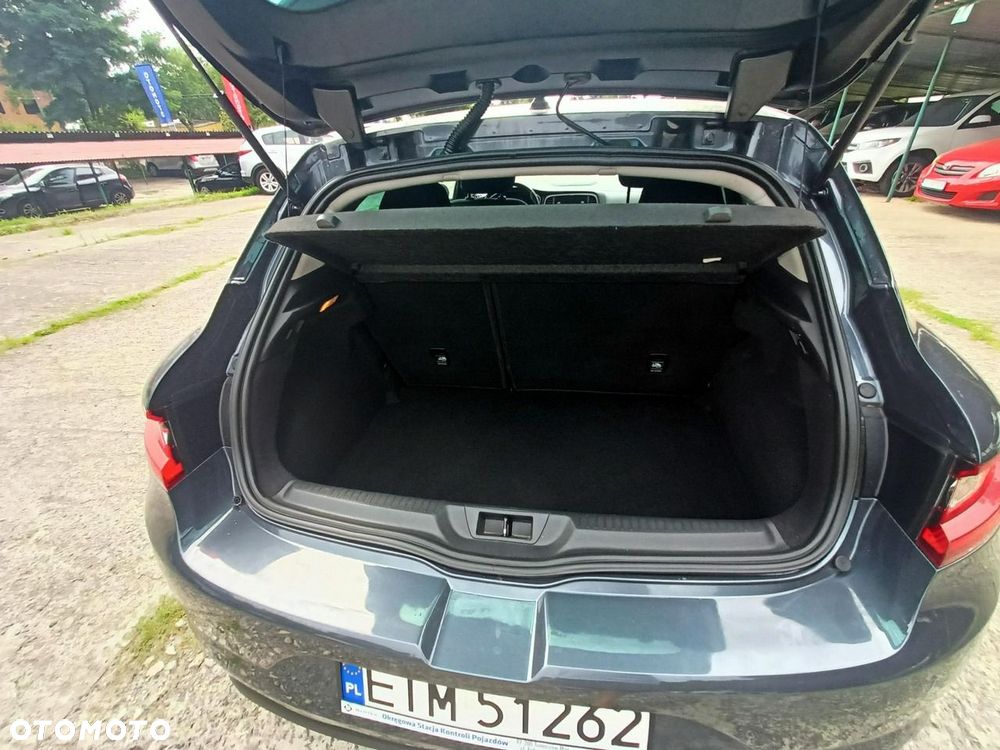 Renault Megane 1.6 SCe Life - 29