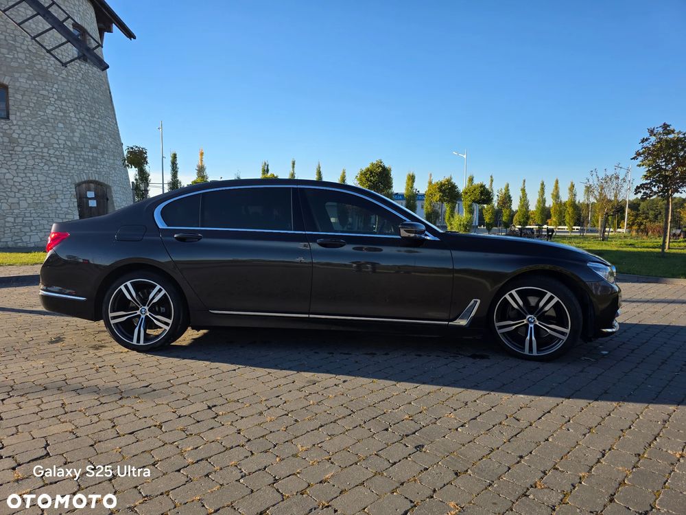 BMW Seria 7 740Ld xDrive - 13