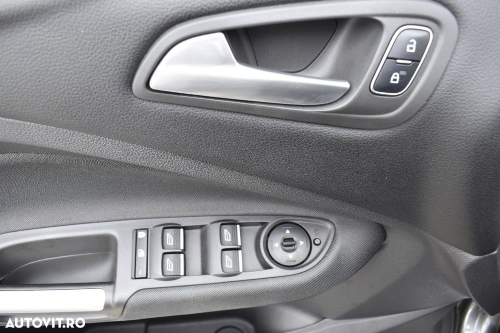 Ford Grand C-Max - 36