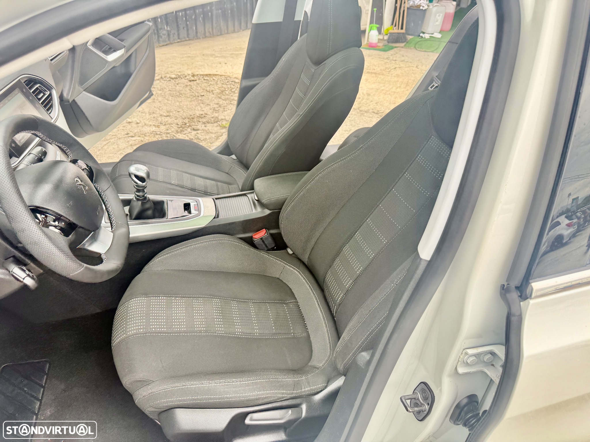 Peugeot 308 1.6 BlueHDi Allure J17 - 8