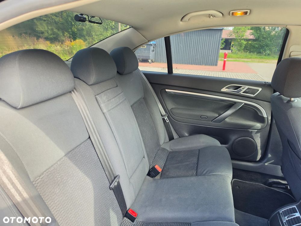 Skoda Superb 2.0 TDI Comfort - 16