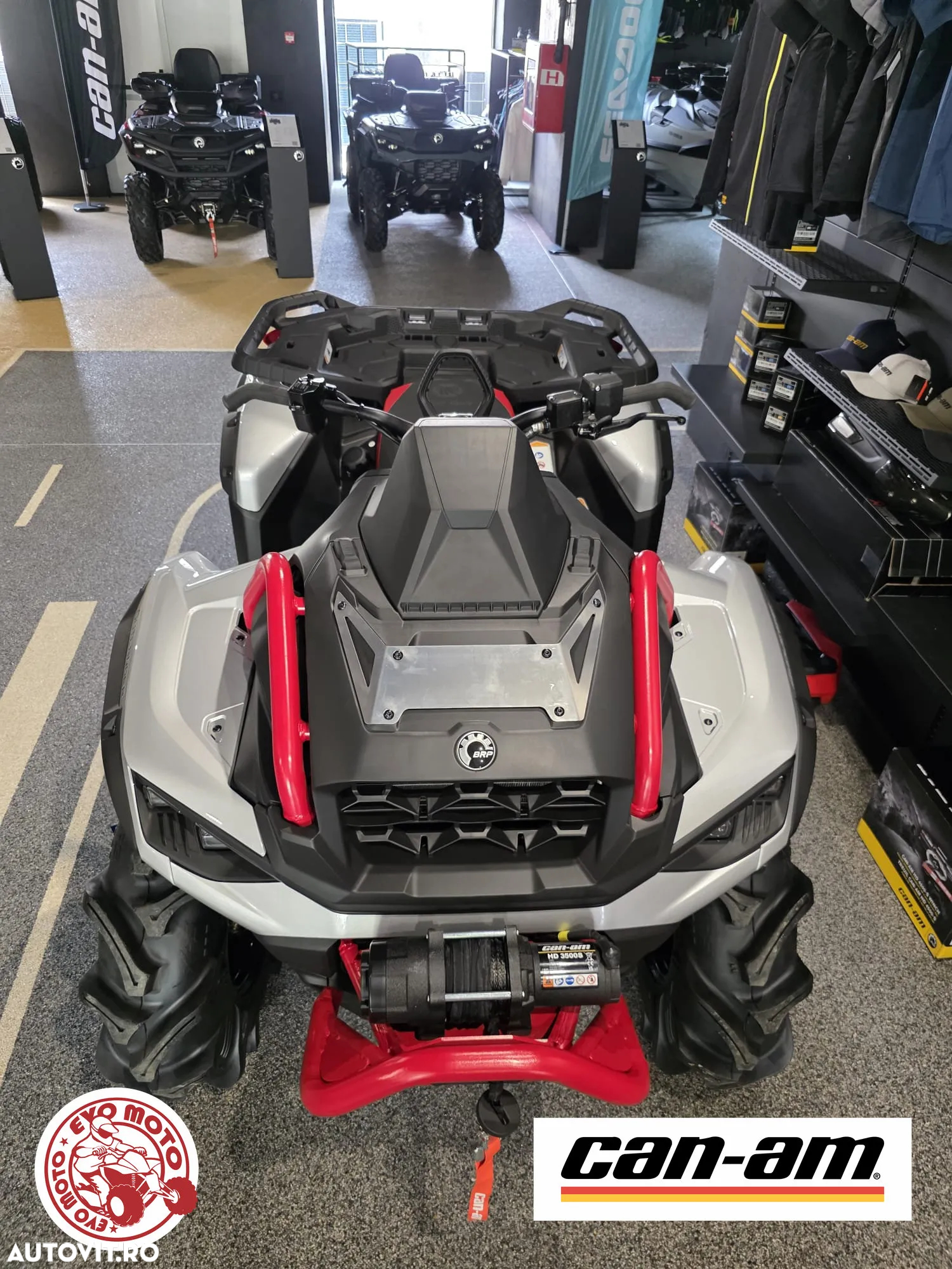 Can-Am Outlander - 10