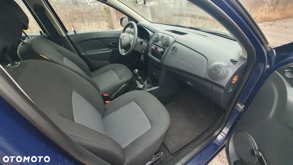 Dacia Logan 1.2 16V 75 Laureate - 11