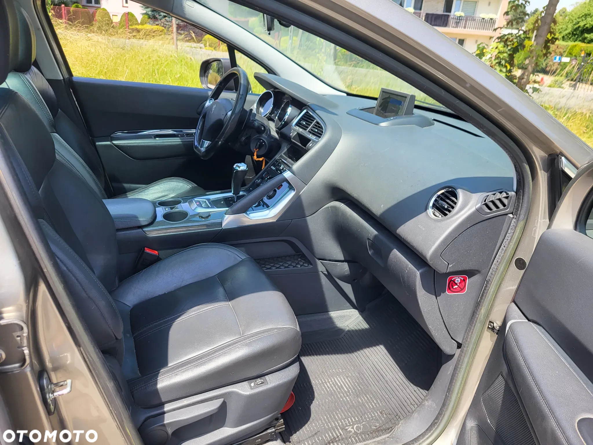 Peugeot 3008 HDi FAP 115 EGS6 Stop&Start Business-Line - 25